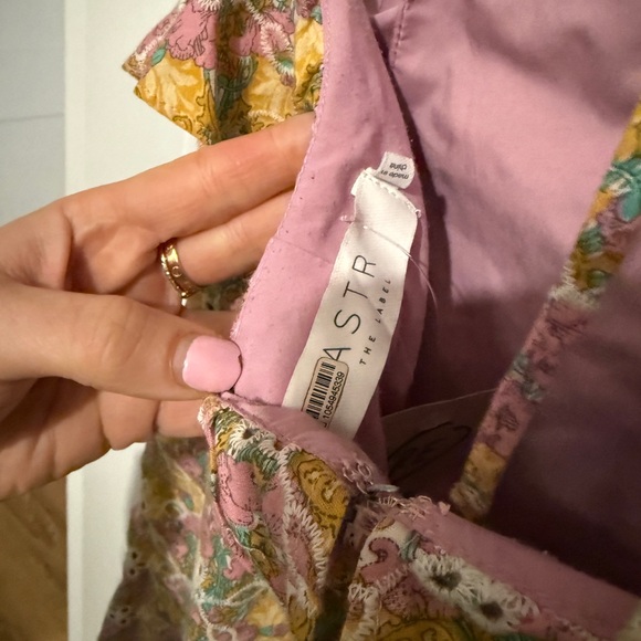 ASTR Floral Ruffle Dress - Picture 6 of 7